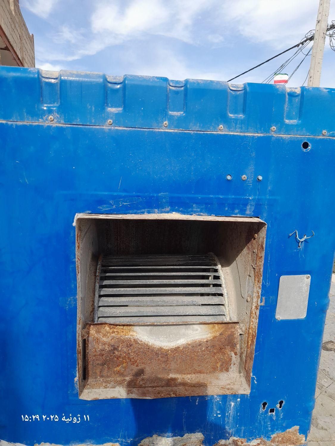 کولر ابی|کولر آبی|تربتحیدریه, جانبازان|دیوار