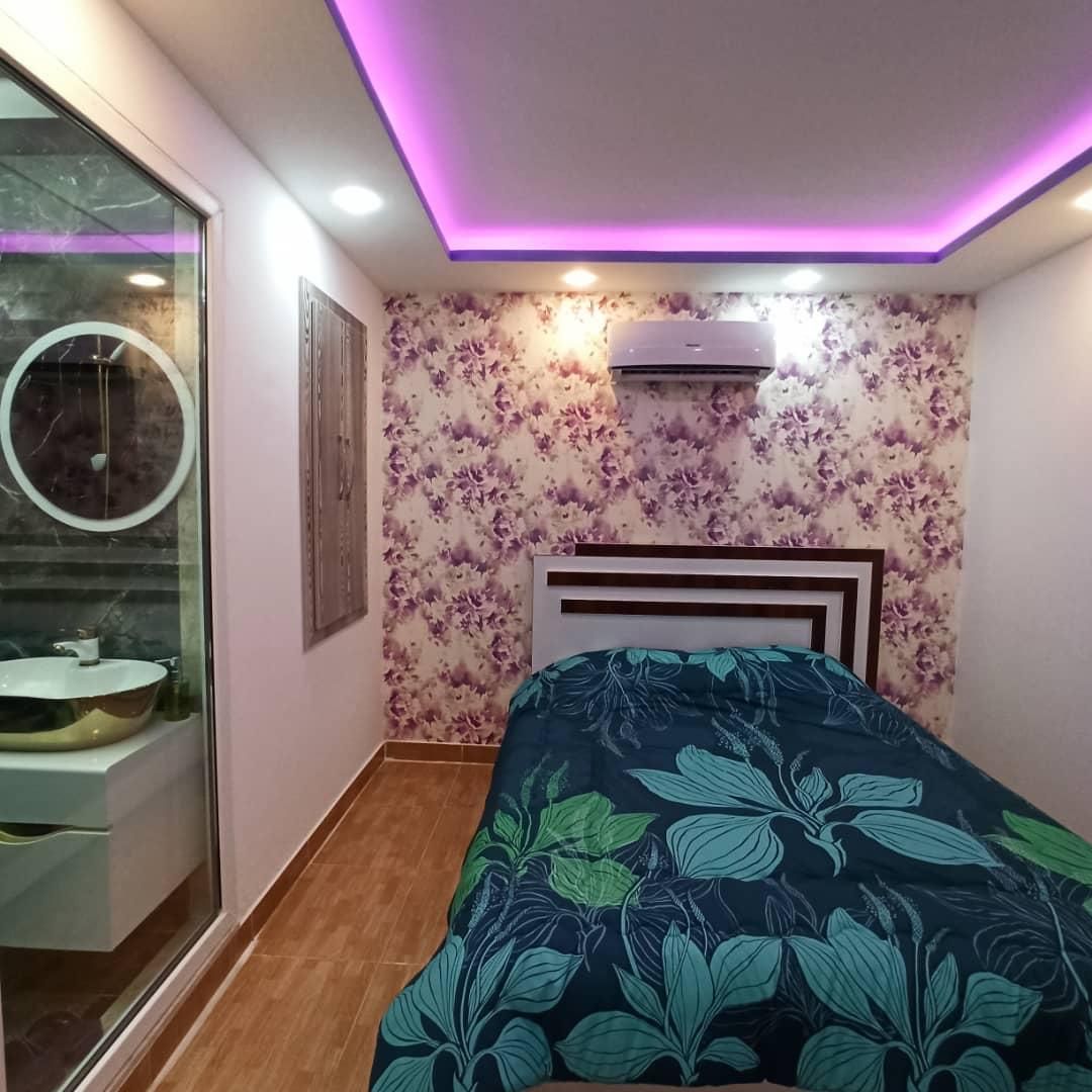 استخر دوخوابه|اجارهٔ کوتاهمدت ویلا و باغ|بندر انزلی, معلم|دیوار