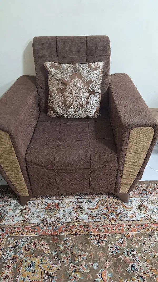 مبل ۷ نفره راحتی|مبلمان خانگی و میز عسلی|تهران, قیام|دیوار