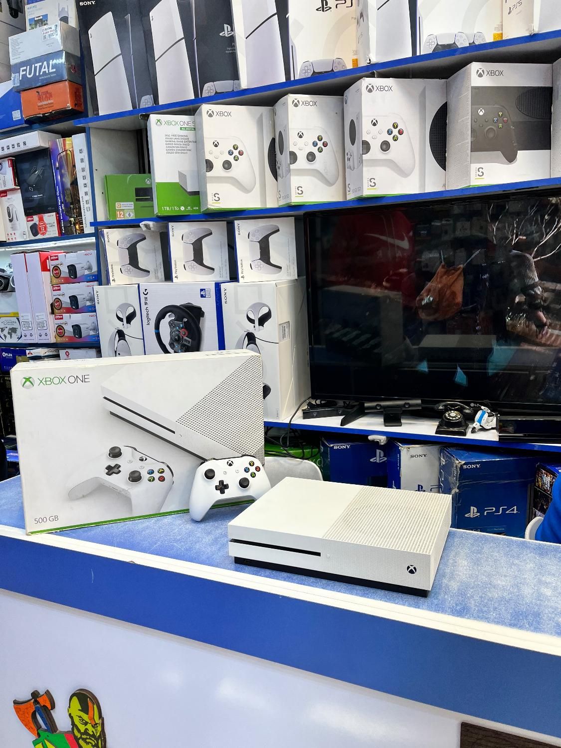 xbox one s 1tr با درایو|کنسول، بازی ویدئویی و آنلاین|تهران, فردوسی|دیوار