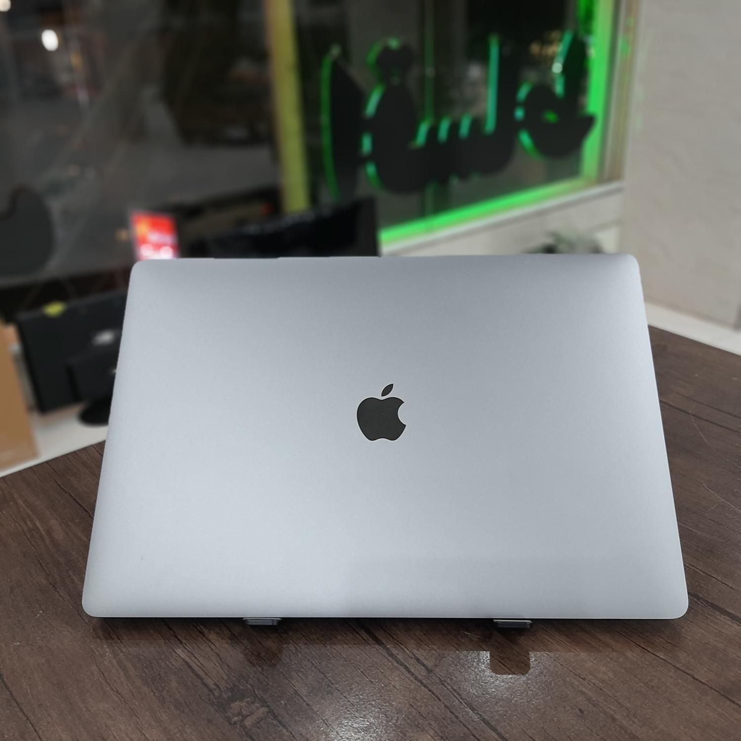 اپل مک بوک پرو Apple MacBook Pro A1990|رایانه همراه|دزفول, |دیوار