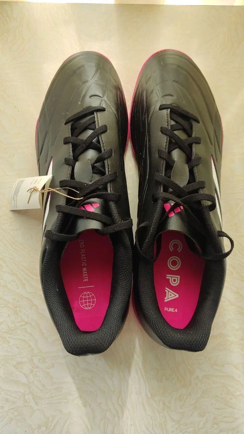 کفش فوتسال آدیداس Adidas اصل خریداری شده از کانادا|کیف، کفش، کمربند|تهران, بهاران|دیوار
