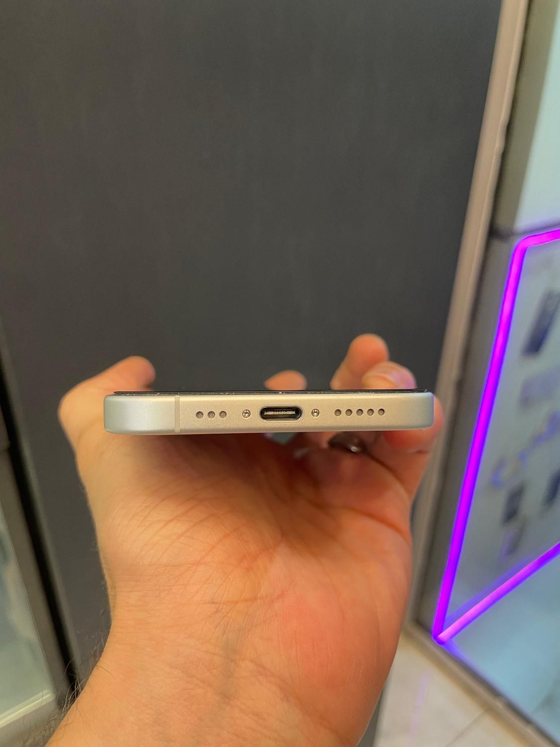 iphone 16|موبایل|اصفهان, باغ نگاره|دیوار
