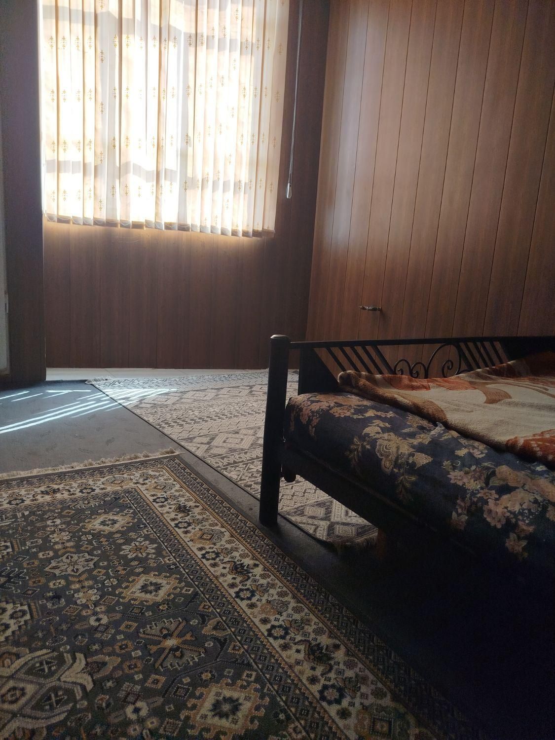 منزل مبله|اجارهٔ کوتاه‌مدت آپارتمان و سوئیت|شیراز, انجیر|دیوار