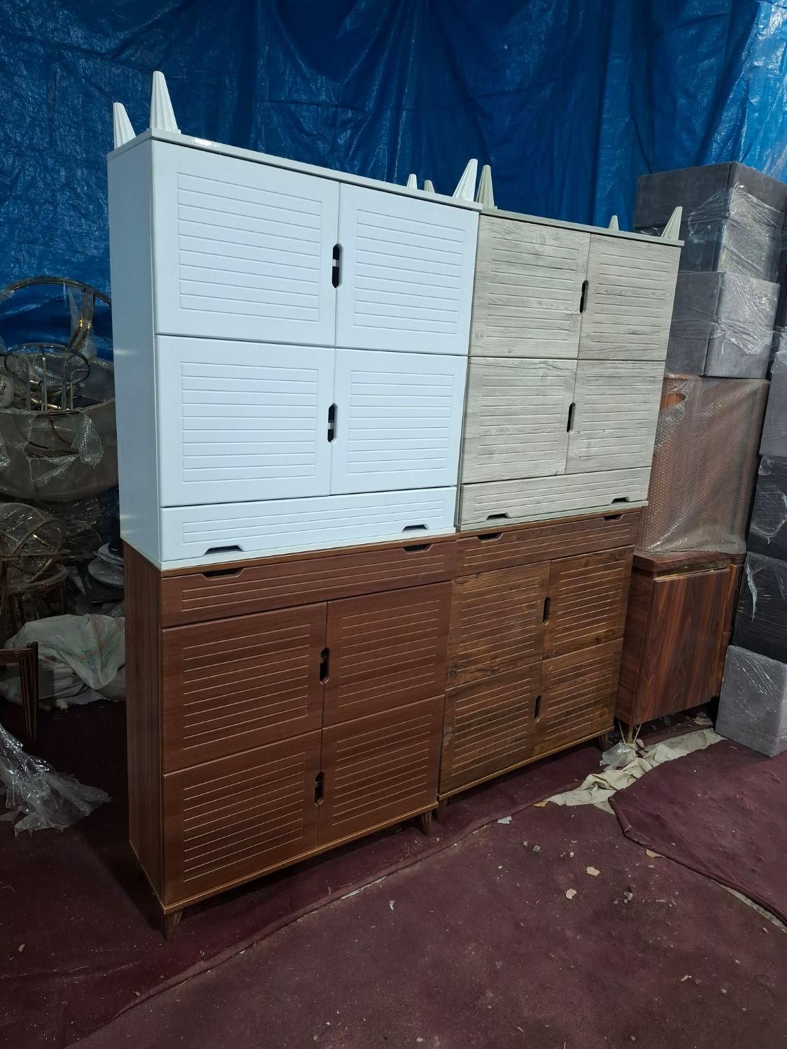 جاکفشی طایفه.جاکفشی طایفه|جاکفشی، کمد، دراور|خرم‌آباد, |دیوار