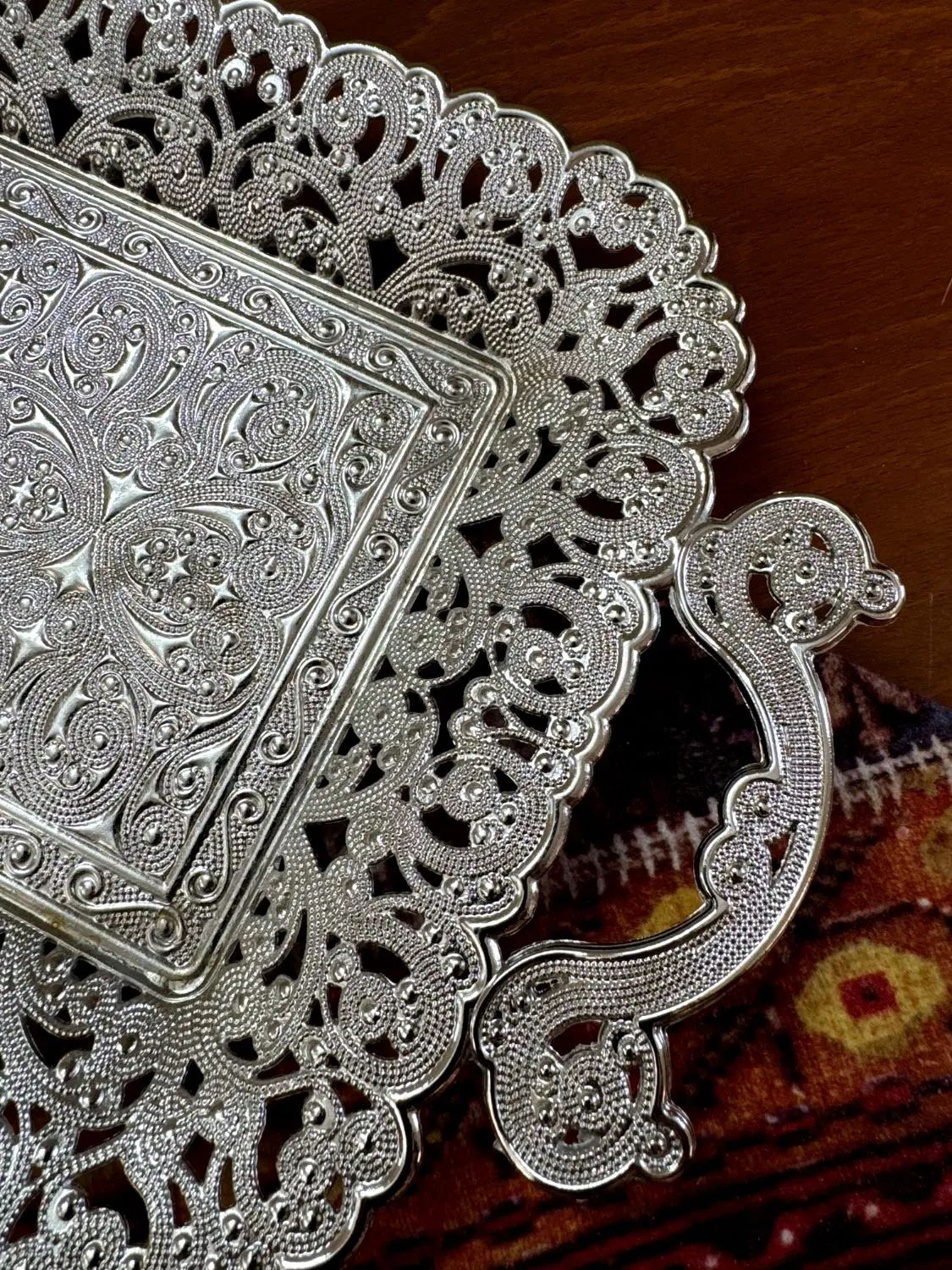 سینی و قندان آلتین اسری ترکیه، رنگ ثابت، کاملا نو|ظروف سرو و پذیرایی|اصفهان, بهارستان|دیوار
