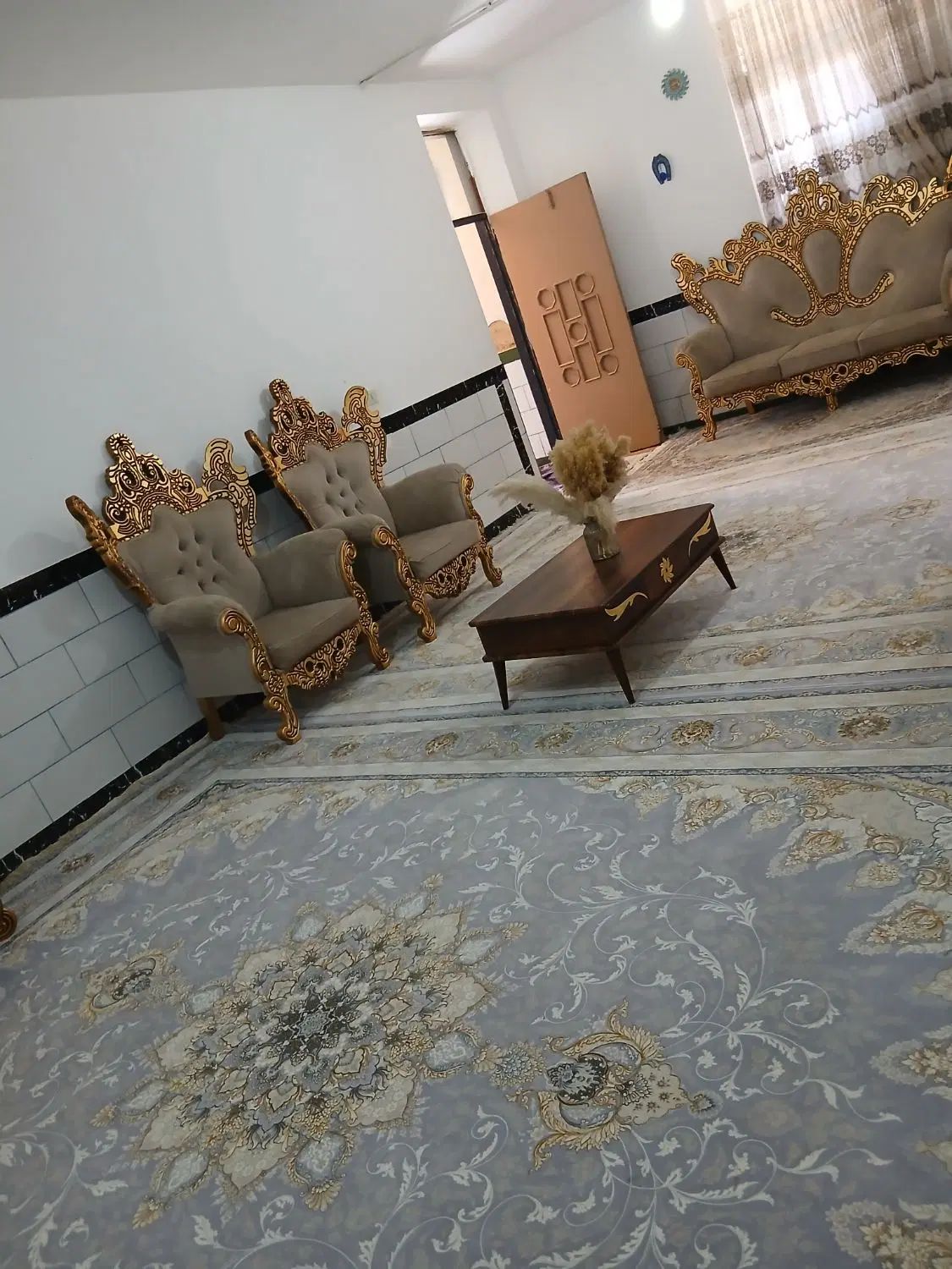 مبل سلطنتی، هفت نفره  در سهر سورشجان ۱۷۰۰۰۰۰۰|مبلمان خانگی و میز عسلی|شهرکرد, |دیوار