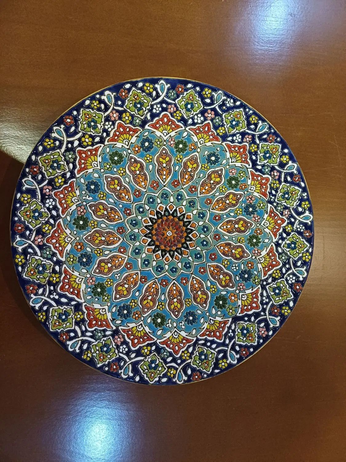 بشقاب دیواری به همراه گلدان مینا کاری|صنایع دستی و سایر لوازم تزئینی|تهران, بهاران|دیوار