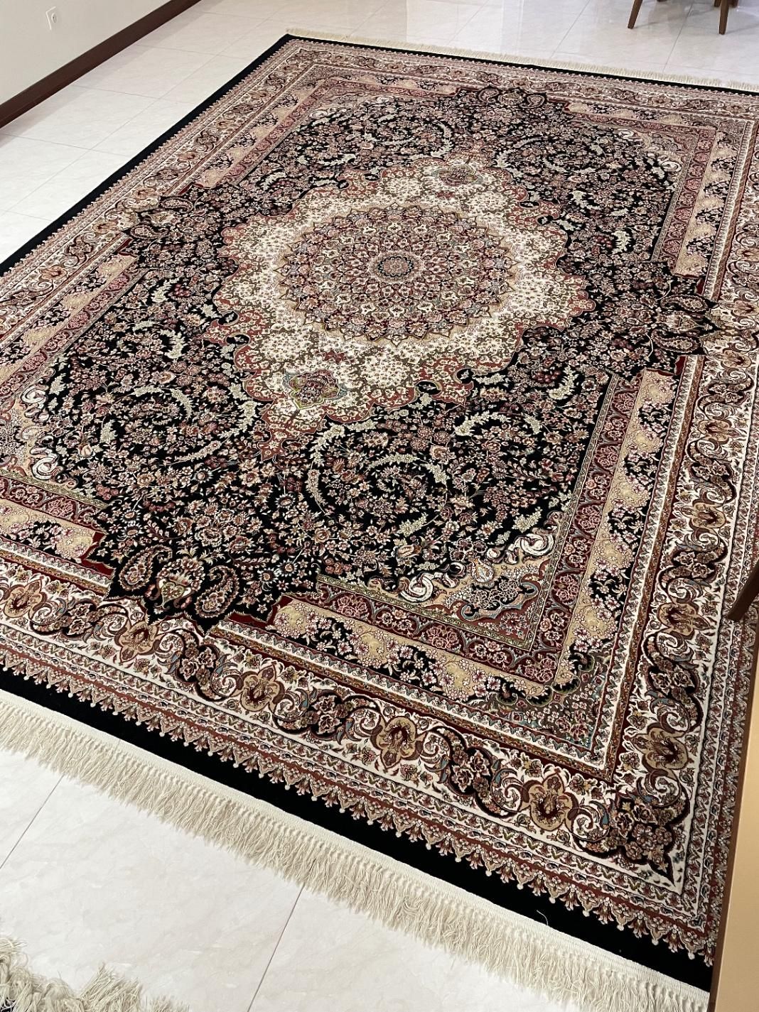 ۲ تخته فرش ۱۲ متری ۷۰۰ شانه|فرش|شیروان (خراسان), |دیوار