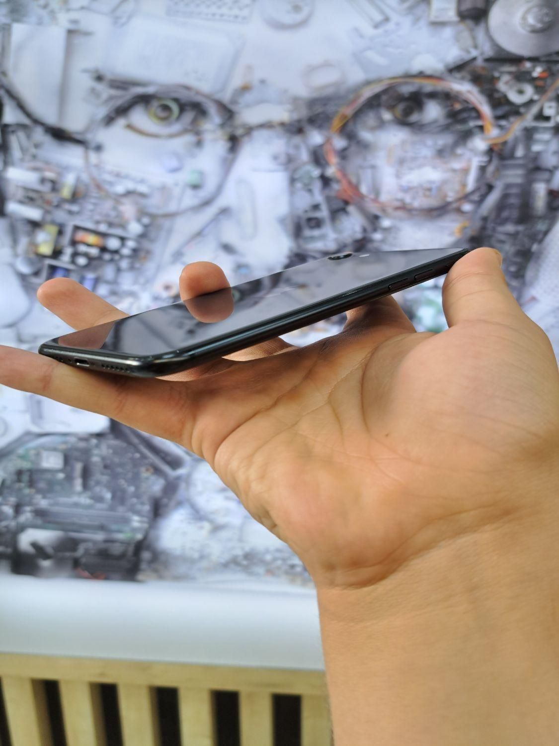 اپل iPhone SE (2020) با حافظهٔ ۱۲۸ گیگابایت|موبایل|اصفهان, احمدآباد|دیوار