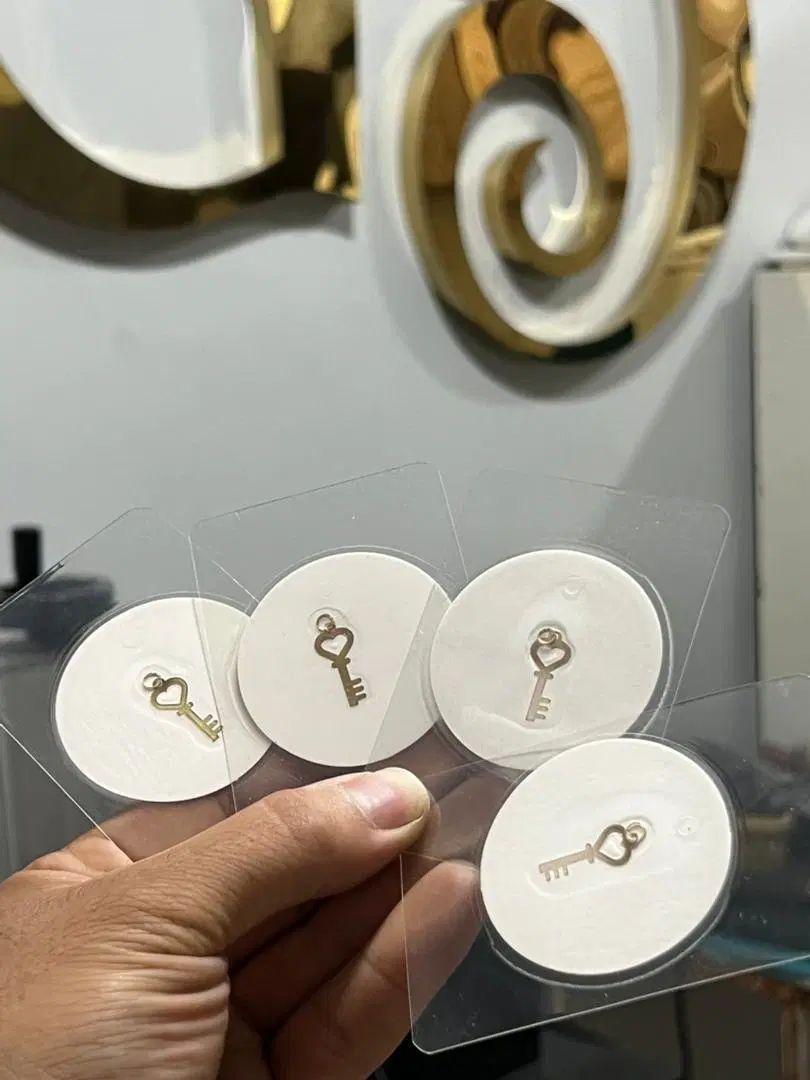 طلای ۱۸ عیار ۱۳۰ سوت مناسب برای هدیه و پس انداز|جواهرات|تهران, جماران (نیاوران)|دیوار