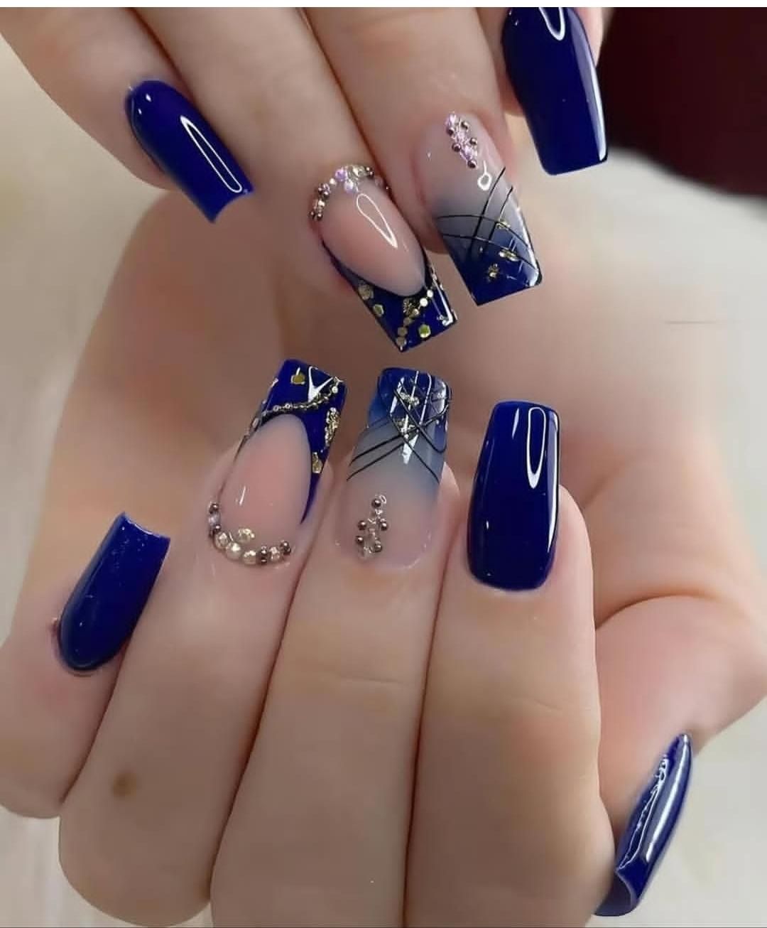 آموزش کاشت ناخن‌ تخصصی با(تخفیف ویژه و محدود)|خدمات آرایشگری و زیبایی|ارومیه, |دیوار