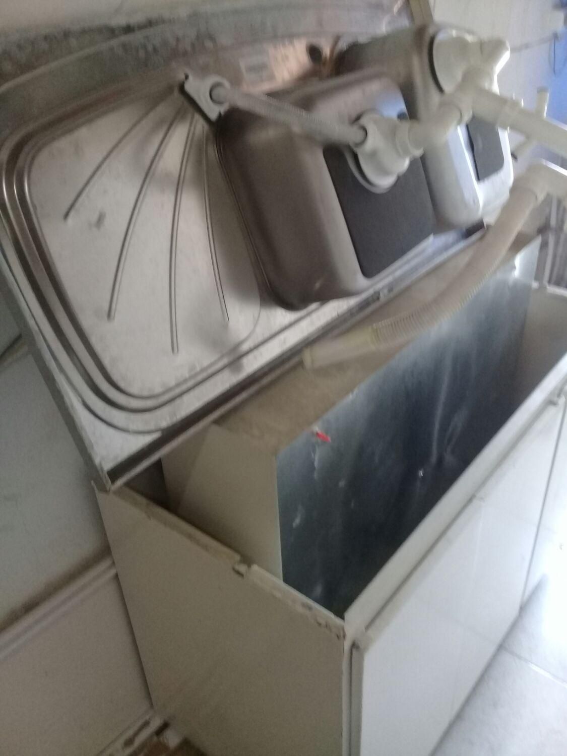 سینک دقلوفانتزی وکمدزیرش وکمدوآبچک بلاش|آب‌چکان و نظم‌دهنده ظروف|کرمان, |دیوار