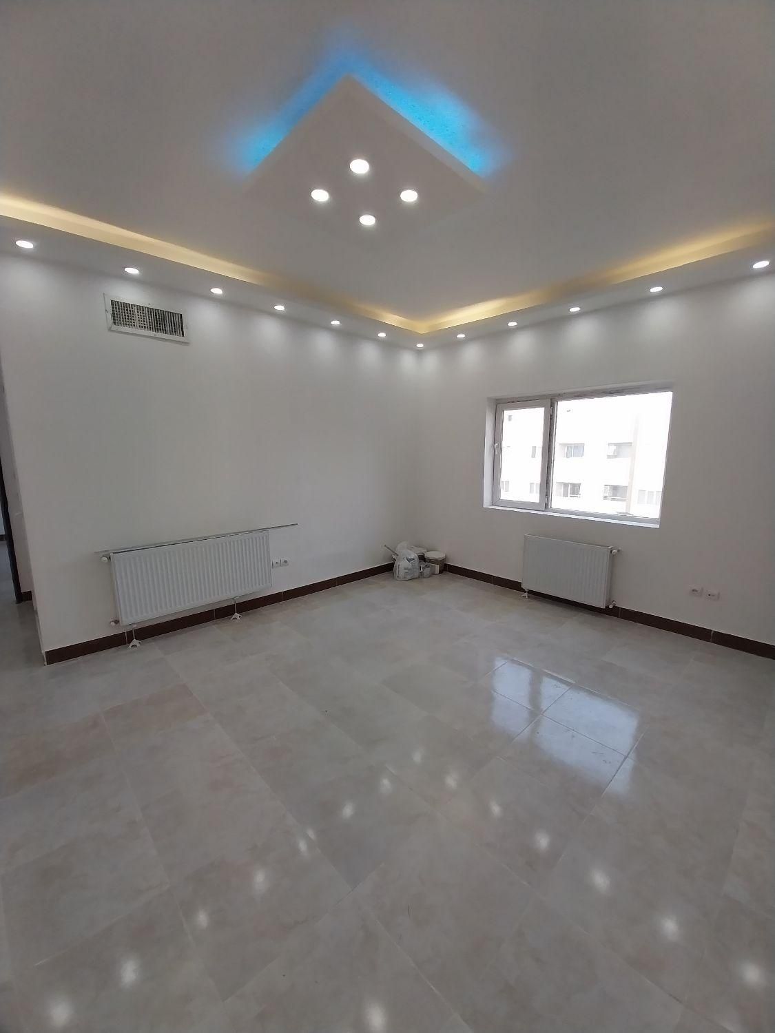 آپارتمان،۲خوابه، // شهرک ابریشم|فروش آپارتمان|چهارباغ, |دیوار