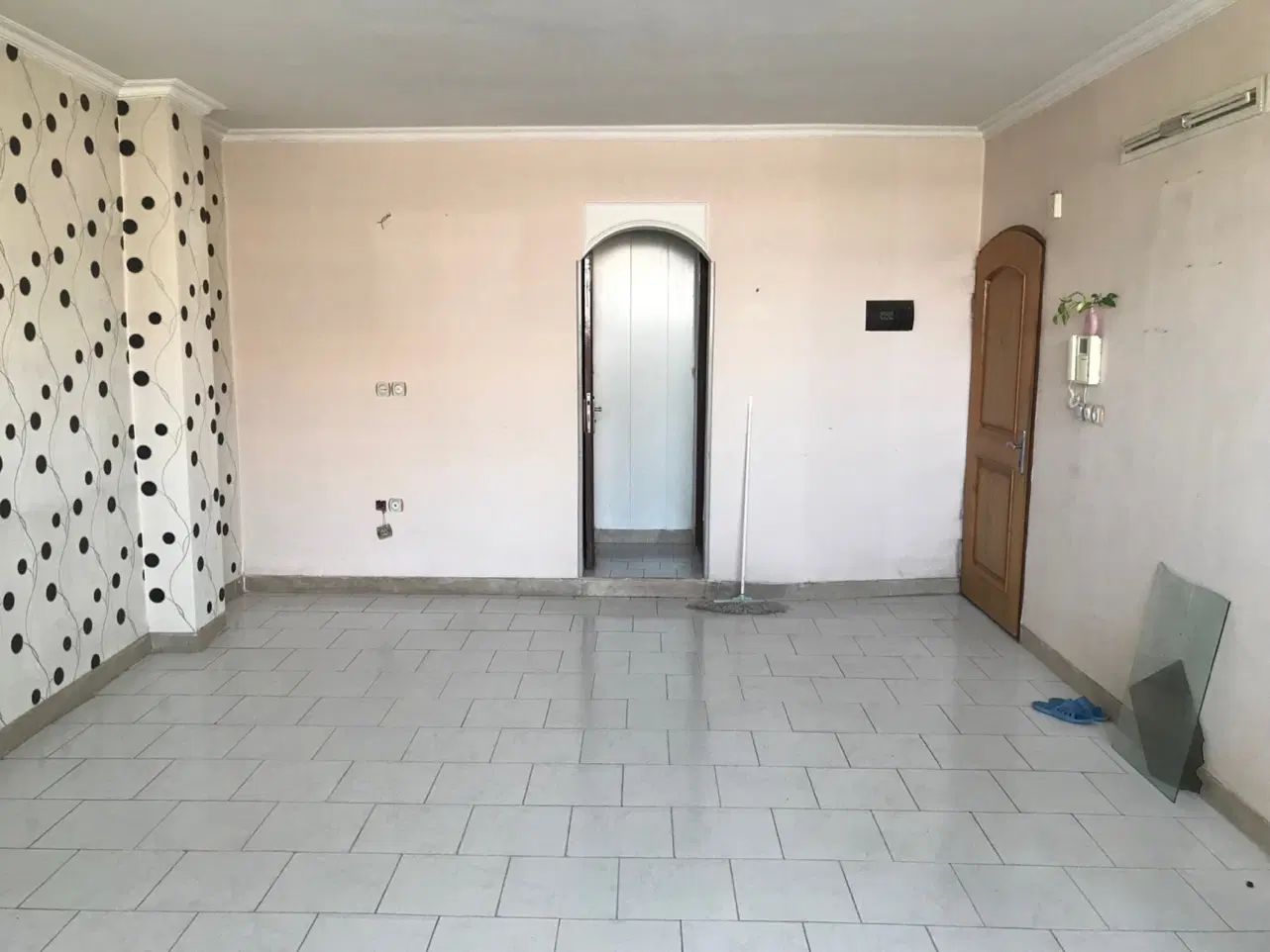 آپارتمان ۸۰ متری یک خوابه بر کوچه اصلی تاپ لوکیشن|اجارهٔ آپارتمان|اصفهان, درب کوشک|دیوار