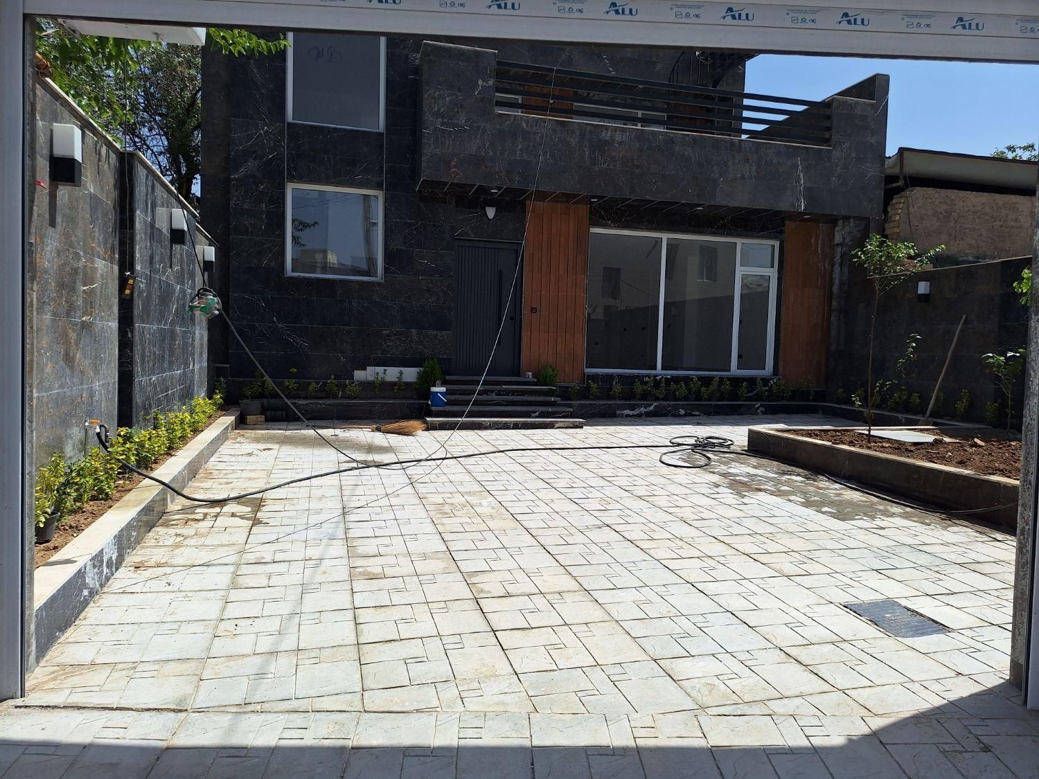 ساختمان ویلایی دوبلکس ۳ خواب مسترشهرتفرش.قم|فروش خانه و ویلا|تفرش, |دیوار