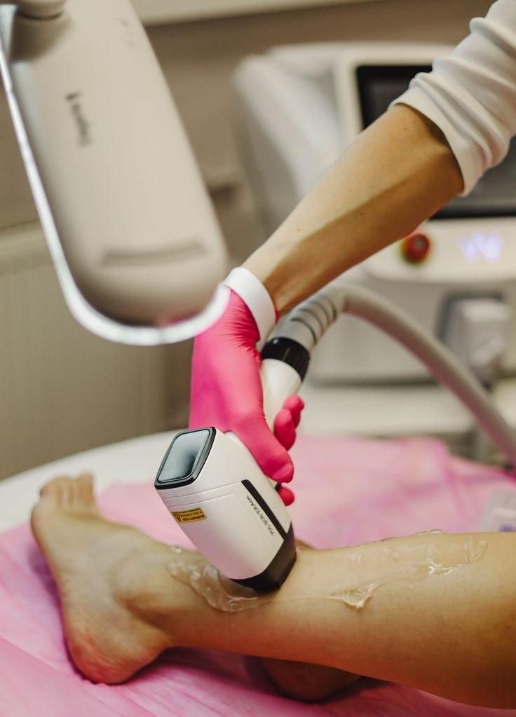 مطب زیبایی پوست مو لیزر الکساندرایت|خدمات آرایشگری و زیبایی|مشکیندشت, |دیوار