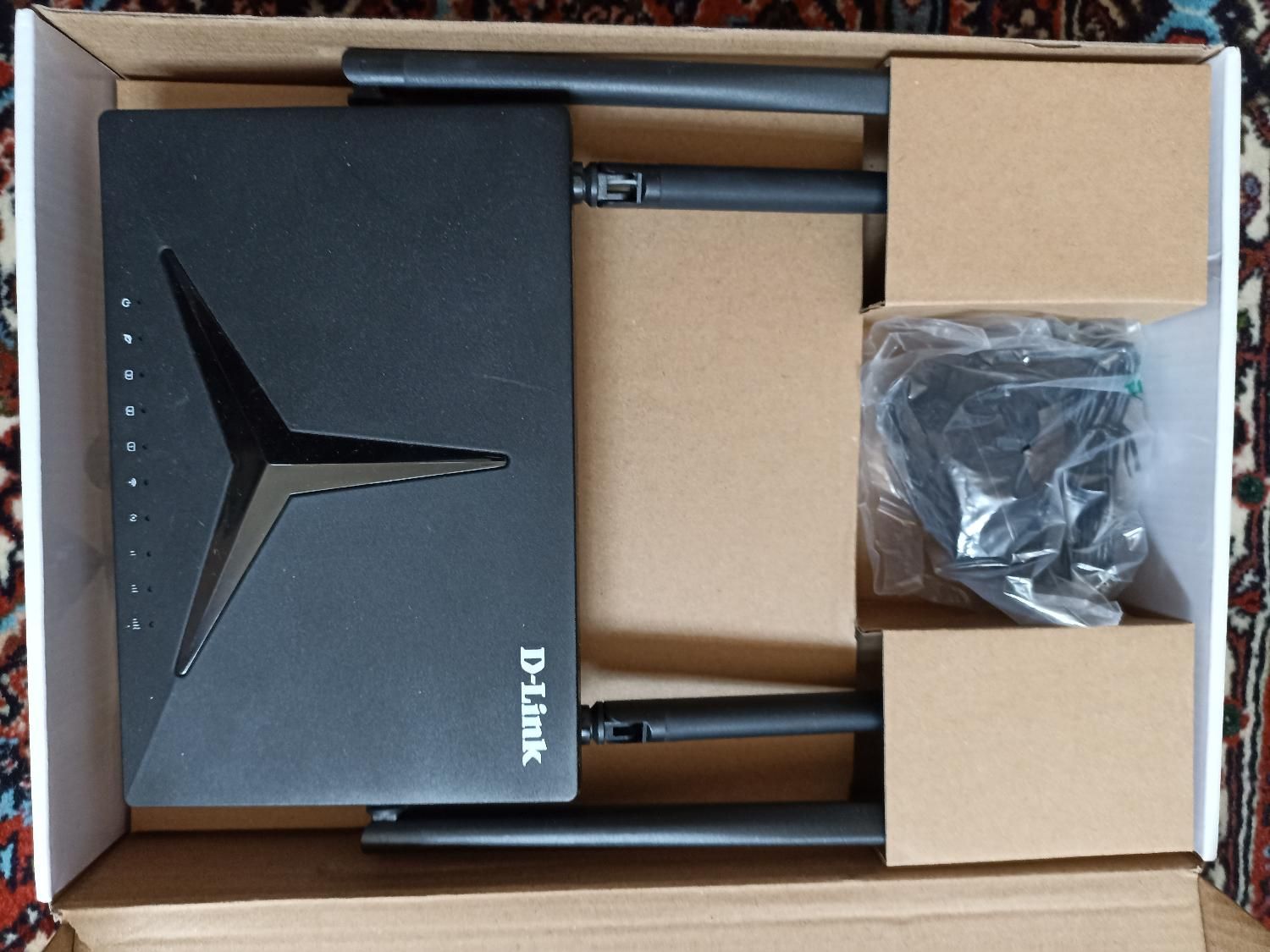 مودم چهار آنتن دار-سیم کارت خورD-Link کم کارکرد|مودم و تجهیزات شبکه|زنجان, |دیوار