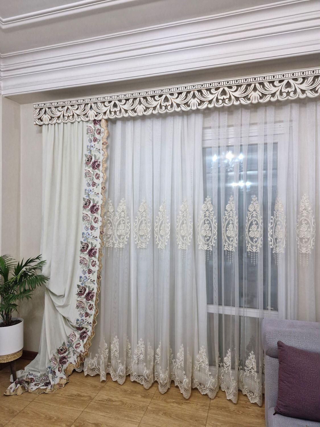 دوعدد پرده پذیرایی|پرده، رانر، رومیزی|رشت, کاکتوس|دیوار