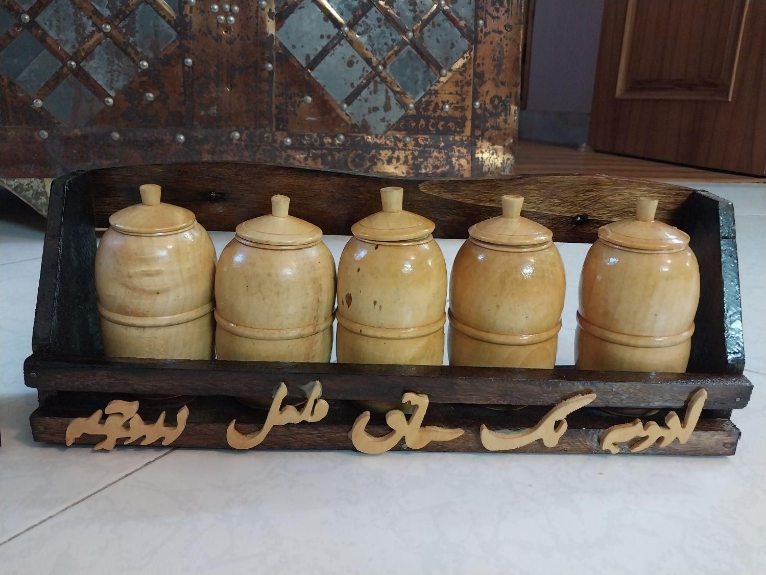 جا ادویه چوبی دکوری|ظروف نگهدارنده، پلاستیکی، یک‌بارمصرف|اصفهان, جلالیه|دیوار