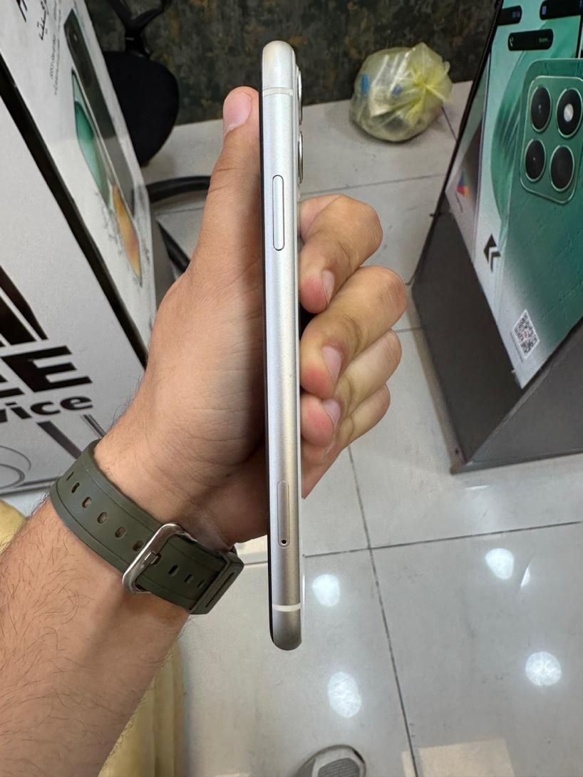 اپل iPhone 11 با حافظهٔ ۱۲۸ گیگابایت|موبایل|کرج, گلشهر|دیوار