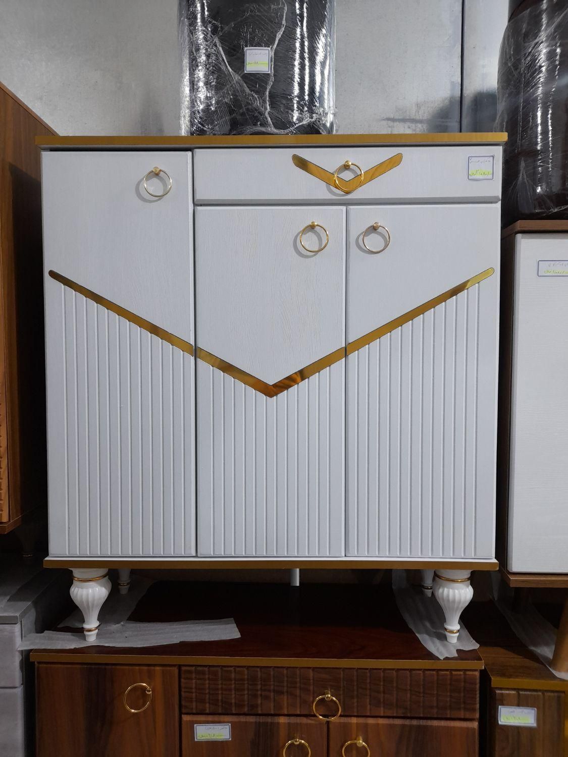 جاکفشی ۳ درب مدل V * اثاث مارکت|جاکفشی، کمد، دراور|سیرجان, |دیوار