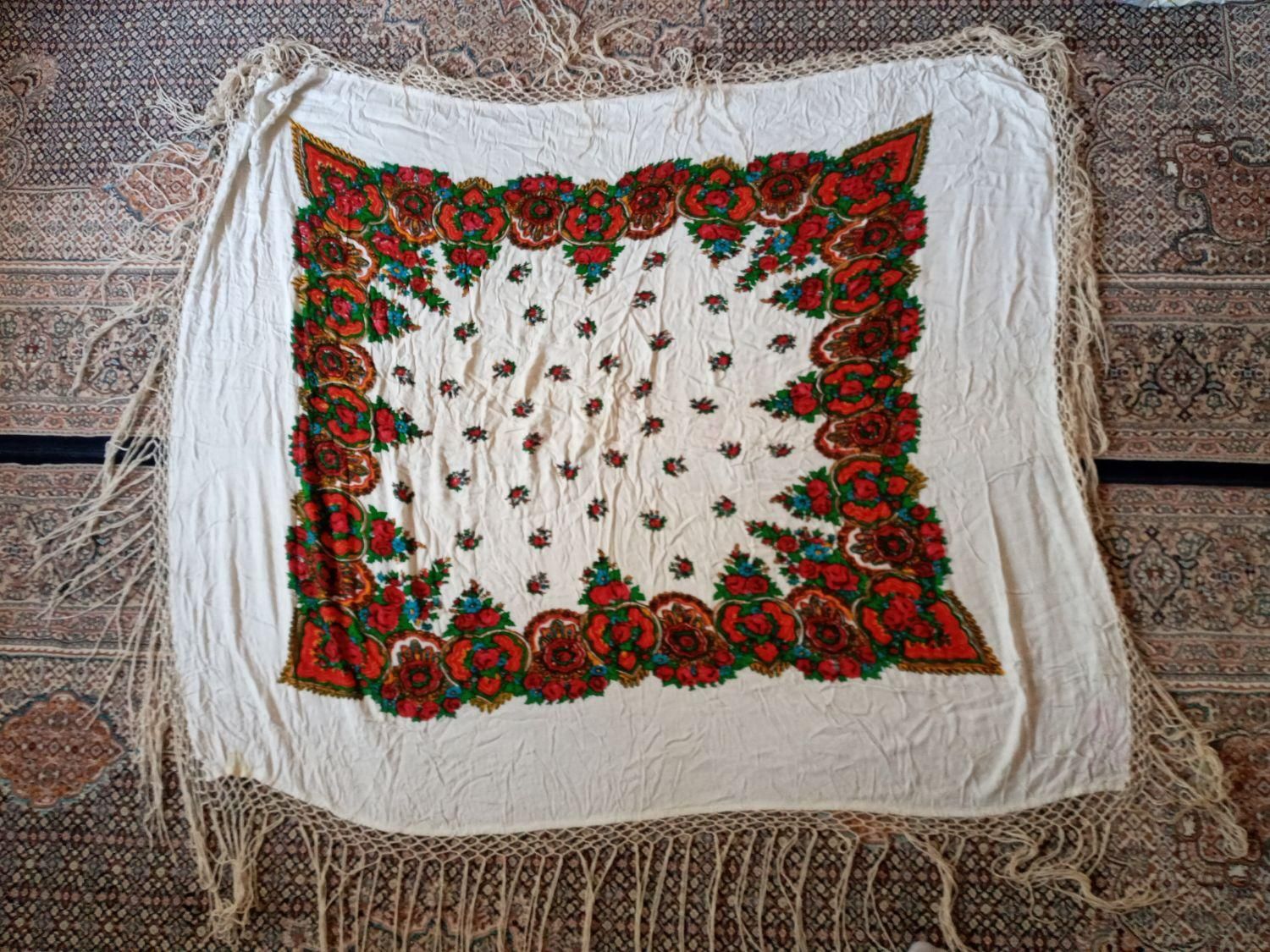 یایلیق|لباس|خلخال, |دیوار