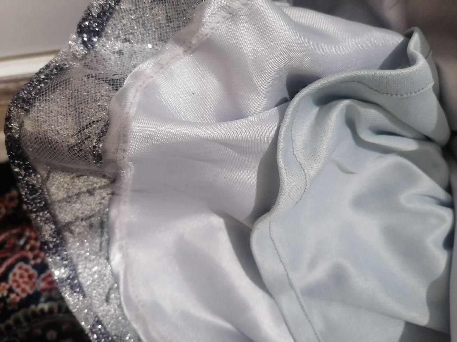 لباس شب|لباس|کرج, اصفهانیها|دیوار