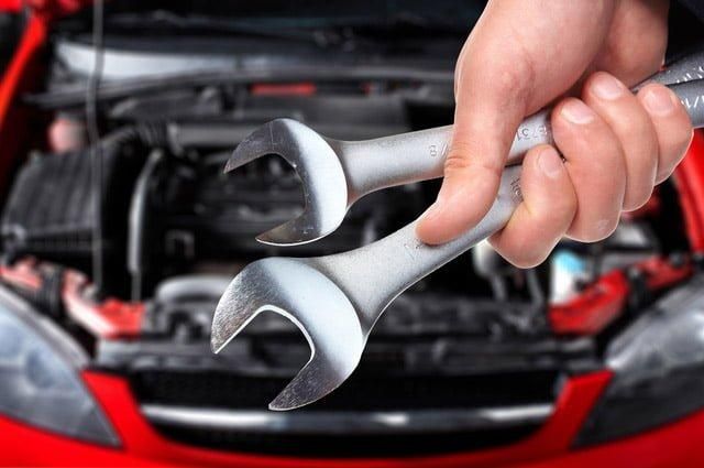 مکانیک سیار و تعمیر در محل خودرو های ایرانی خارجی|خدمات موتور و ماشین|کرمانشاه, |دیوار