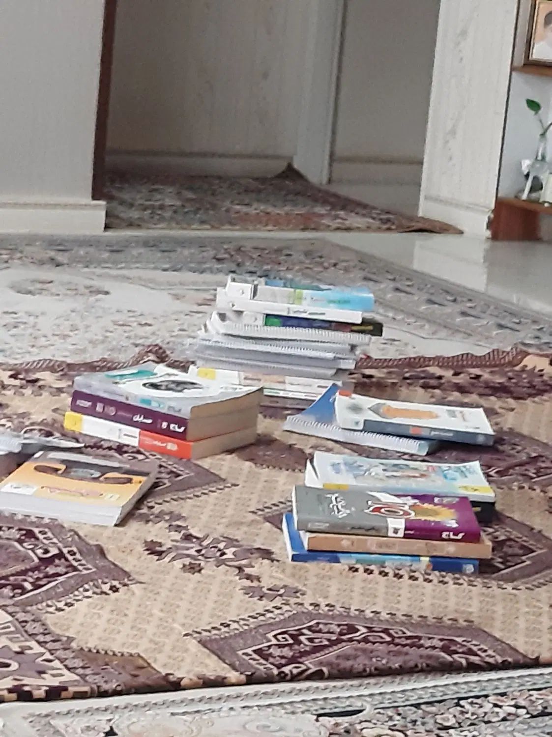 تعداد زیادی کتاب کمکی کنکور|کتاب و مجله آموزشی|کرج, دهقان ویلا|دیوار