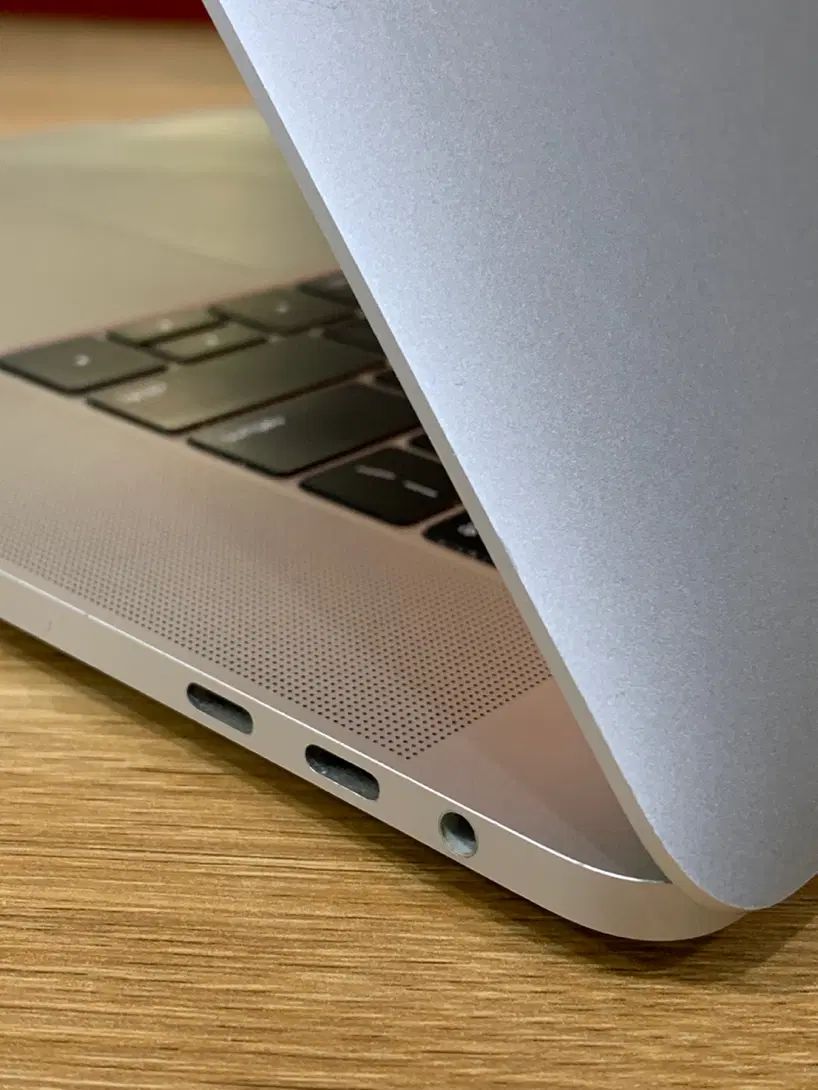 مک بوک پرو ۲۰۱۹(macbook pro 2019 i7 r16)|رایانه همراه|تبریز, |دیوار