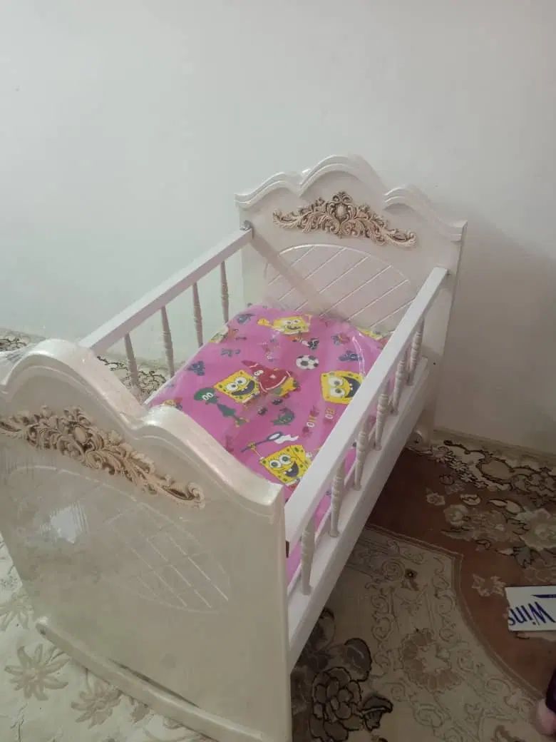 تخت و گهواره کودک|تخت و صندلی بچه|تهران, مینابی|دیوار