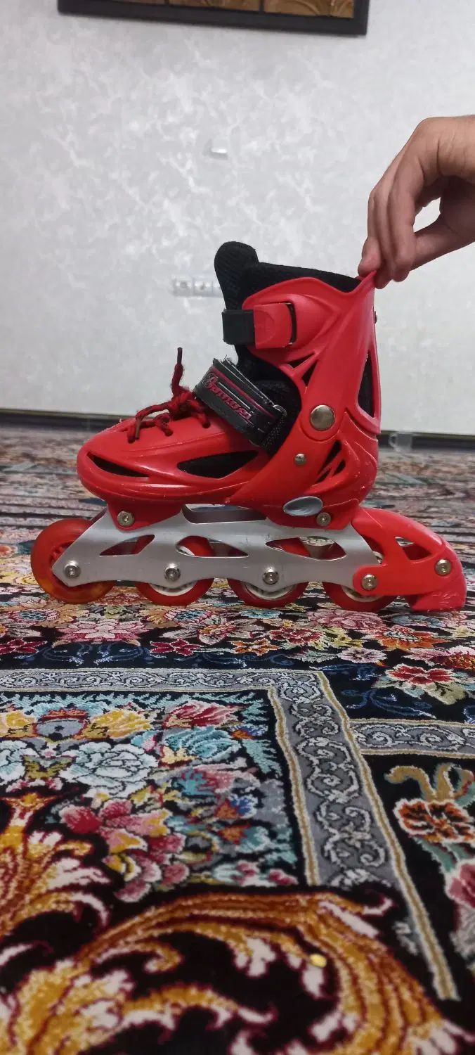 اسکیت در حد تمام ژله سه سایز بزرگ میشه چراغ دار|دوچرخه، اسکیت، اسکوتر|تهران, فلاح|دیوار