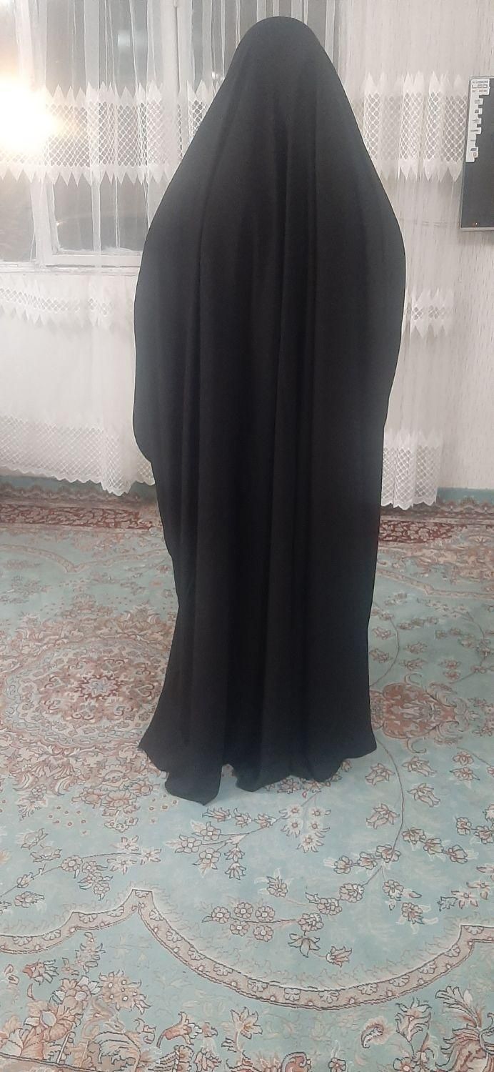چادر مشکی عربی|لباس|کرج, منظریه|دیوار