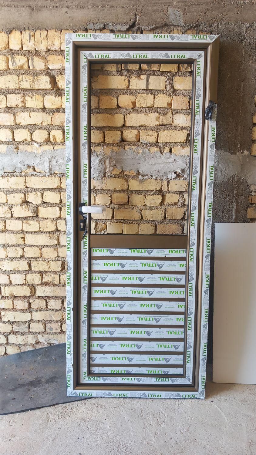 درب .پنجره الومینیوم .upvc|مصالح و تجهیزات ساختمان|شیراز, پانصد دستگاه ارتش|دیوار