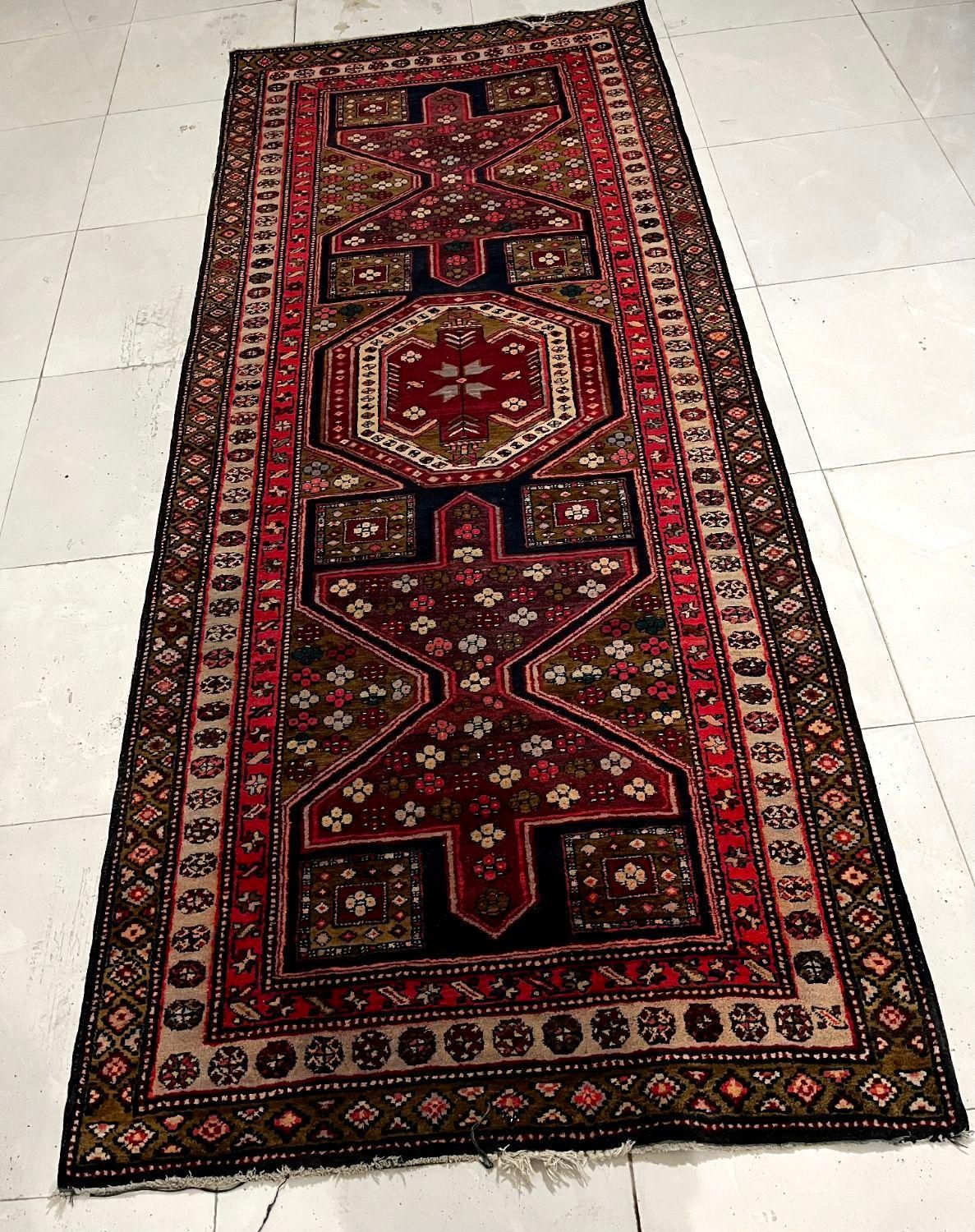 یک عدد کناره ۱/۵ در ۳ متر و یک عدد فرش ۹متری|فرش|اردبیل, |دیوار