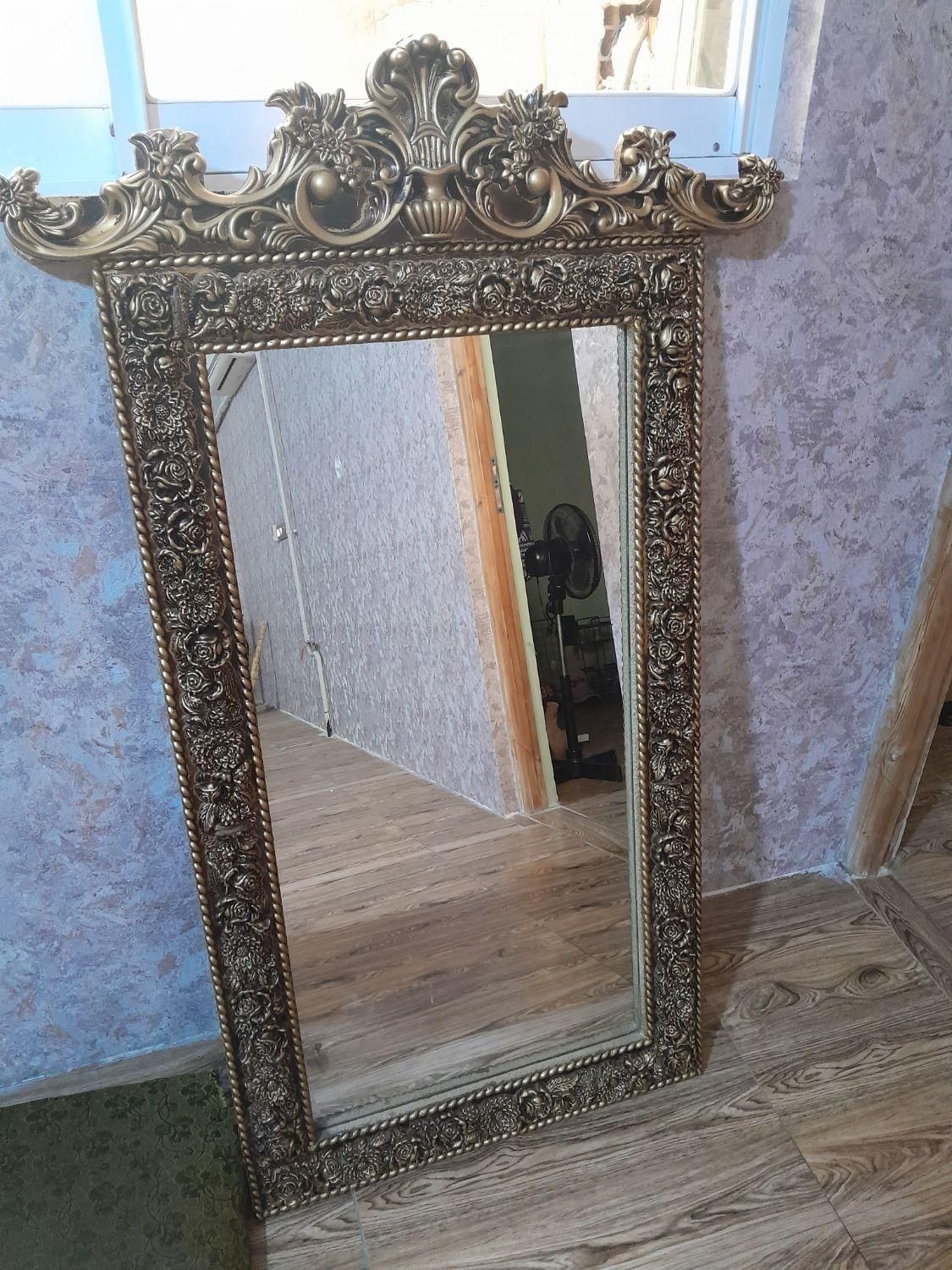 ایینه کنسول ی ماه بیشتر استفاده نشده است|بوفه، ویترین، کنسول|گرگان, |دیوار
