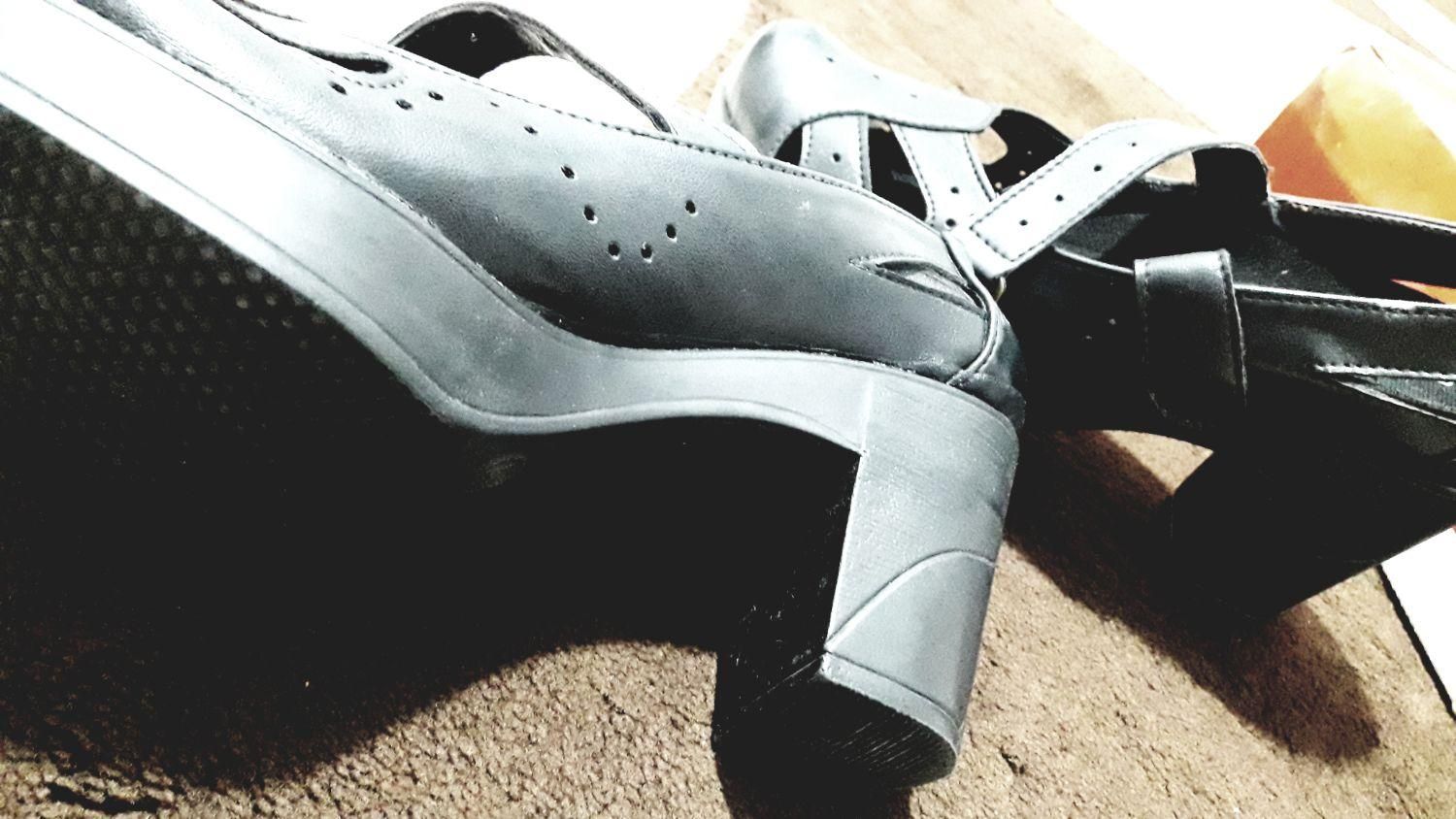 کفش چرم مشکی ۳۹|کیف، کفش، کمربند|فومن, |دیوار