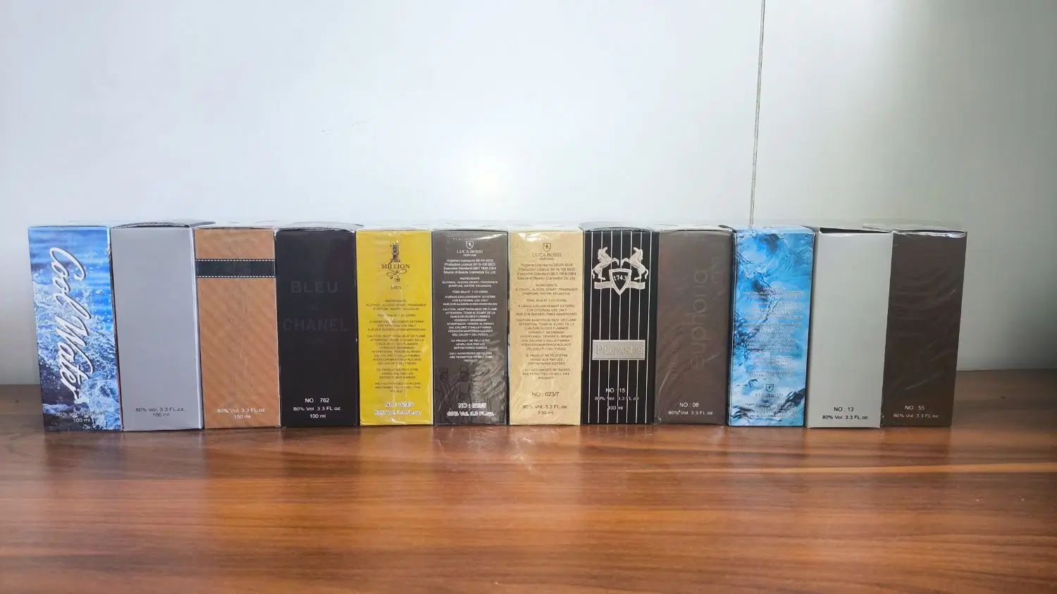 12 عدد عطر لوکا لباسی مردانه با قیمت استثنایی|آرایشی، بهداشتی، درمانی|تهران, شهرک آتی شهر|دیوار