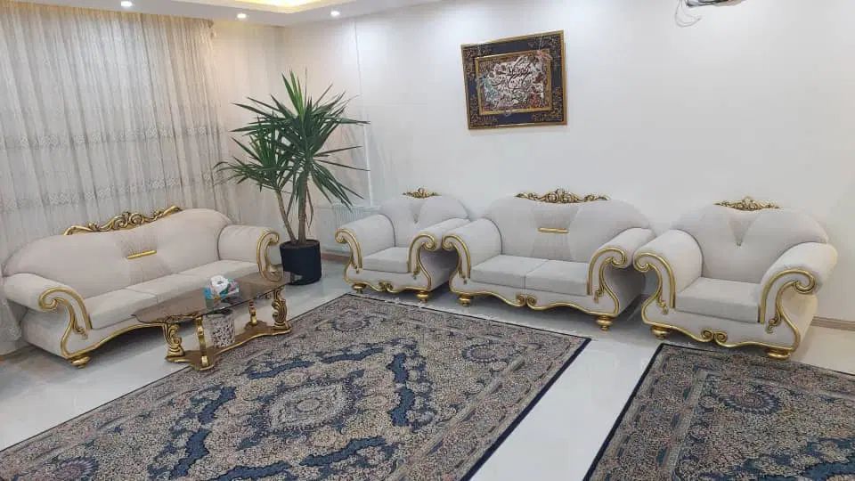فروش لوازم منزل مبل میز نهارخوری ساعت ایستاده و...|حراج|مشهد, دانشجو|دیوار
