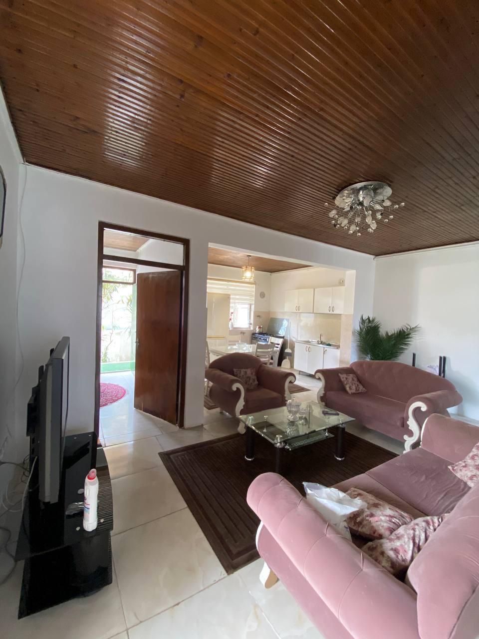 ویلا دو خواب دربست دسترسی بالا روزانه و ماهانه|اجارهٔ کوتاهمدت ویلا و باغ|بندر انزلی, امامزاده|دیوار