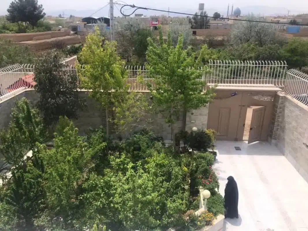 فروش باغ ویلا لوکس ۴۲۰ متری در بلوار جمهوری|فروش خانه و ویلا|نجف‌آباد, صالح آباد|دیوار