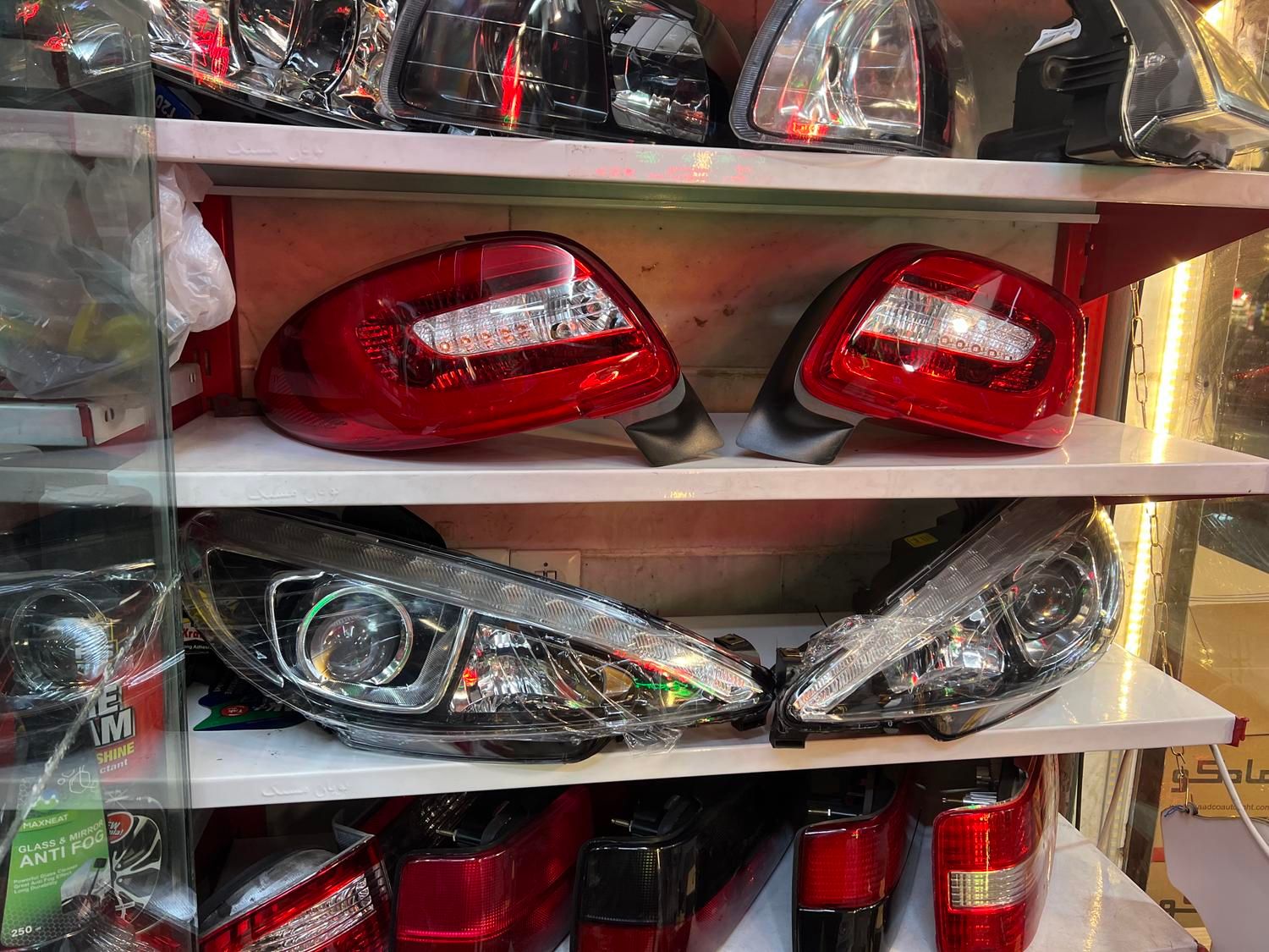 دیلایت(چراغ جلو+خطر عقب ۲۰۷و۲۰۶دنا پلاس اصلی|قطعات یدکی و لوازم جانبی|مشهد, هفده شهریور|دیوار