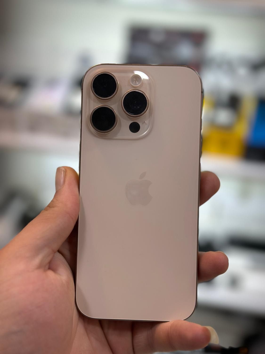 خرید و فروش Iphone 16 pro|موبایل|کرج, گوهردشت|دیوار