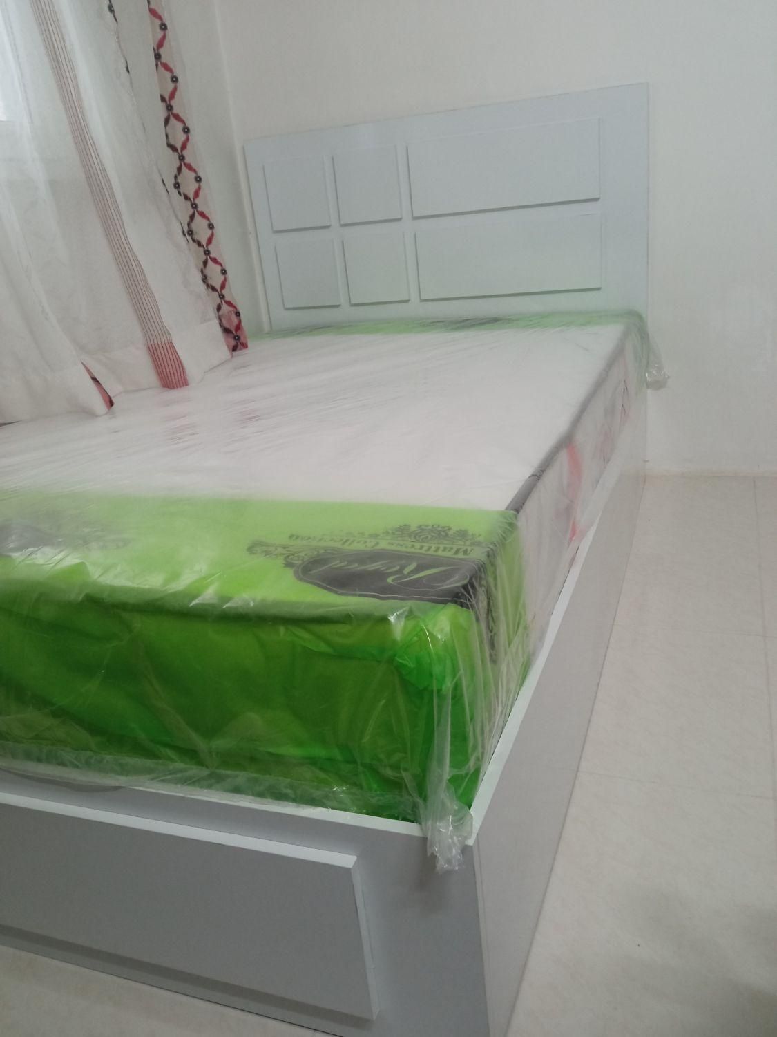 تخت یکنفره و دونفره|تشک تختخواب|گلبهار, شهر جدید گلبهار|دیوار