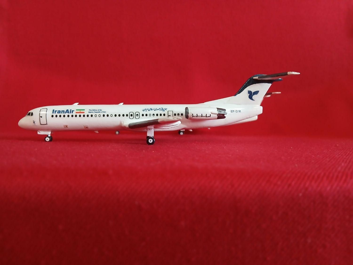 ماکت هواپیمای فوکر F-100|کلکسیون و سرگرمی|تهران, ظفر|دیوار