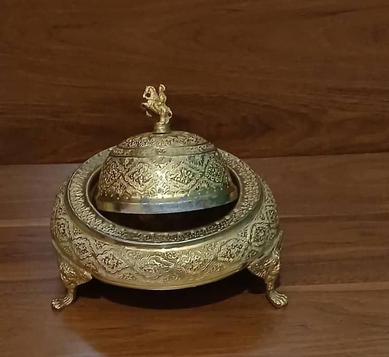 خاویارخوری برنجی قدیمی قلم کاری دست پر نقش|کلکسیون اشیاء عتیقه|تهران, آجودانیه|دیوار