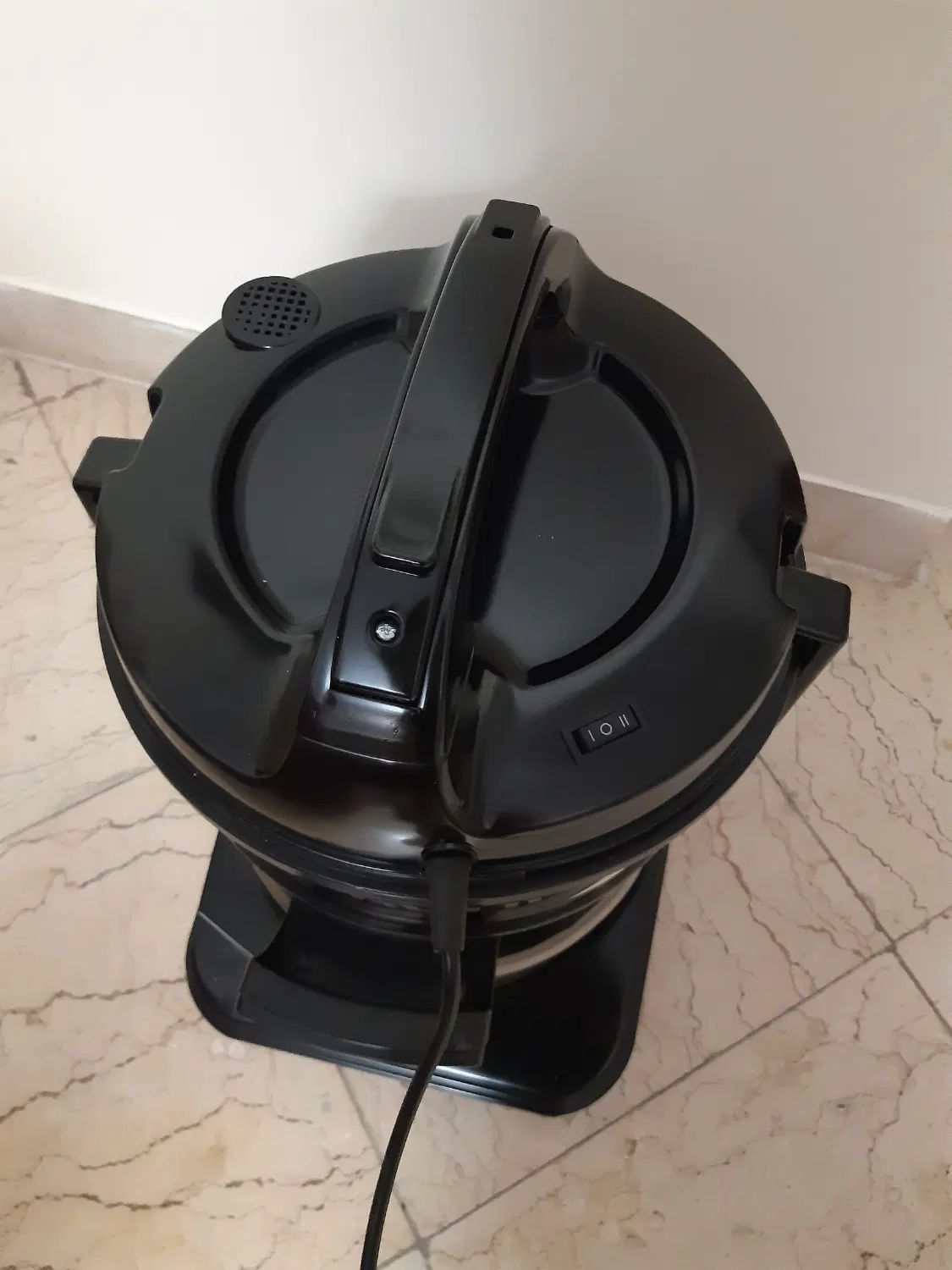 جارو برقی سطلی هیتاچی مدل CV 950F|جاروبرقی، جارو شارژی، بخارشو|تهران, باغ فیض|دیوار