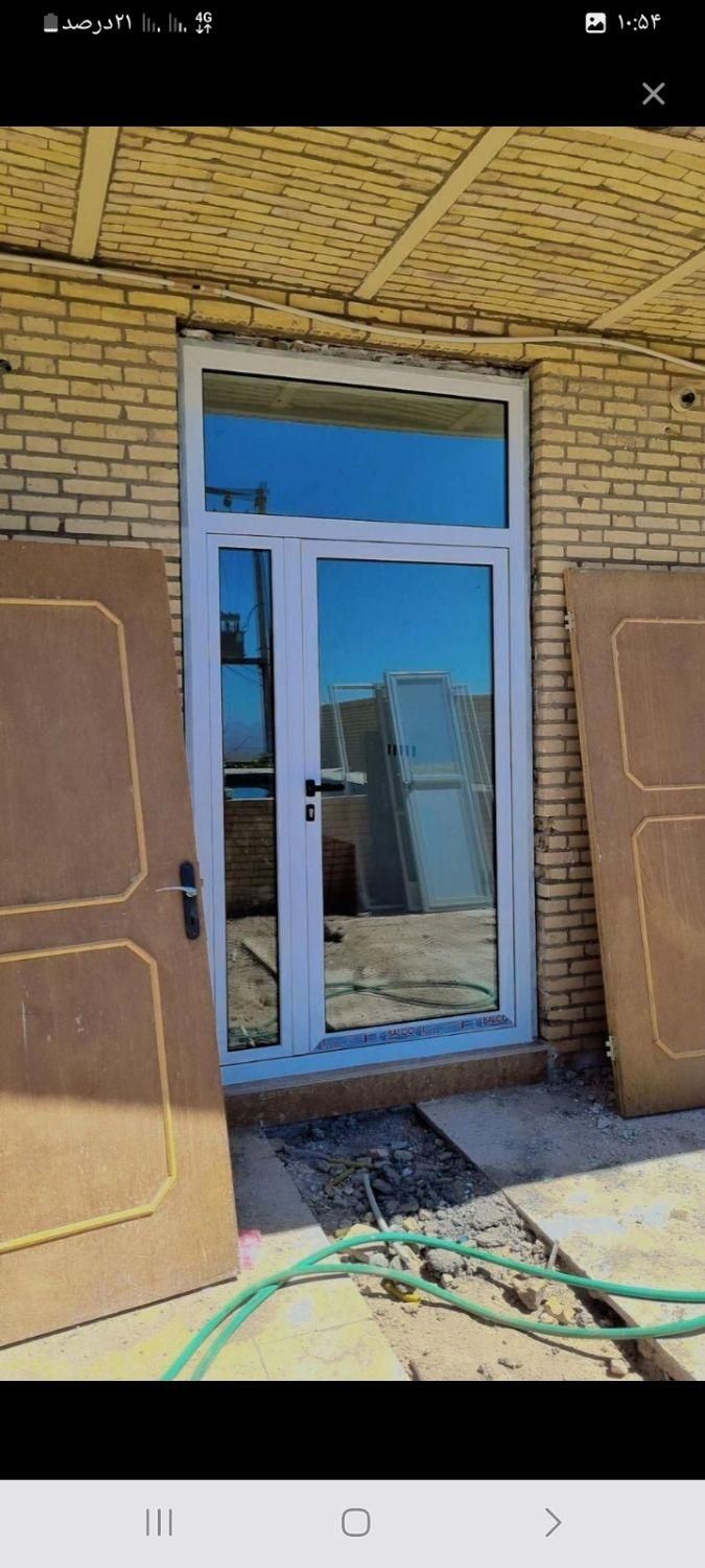 نصاب تعمیرات و رگلاژ درب وپنجره المینیوم و upvc|خدمات پیشه و مهارت|کرمان, |دیوار