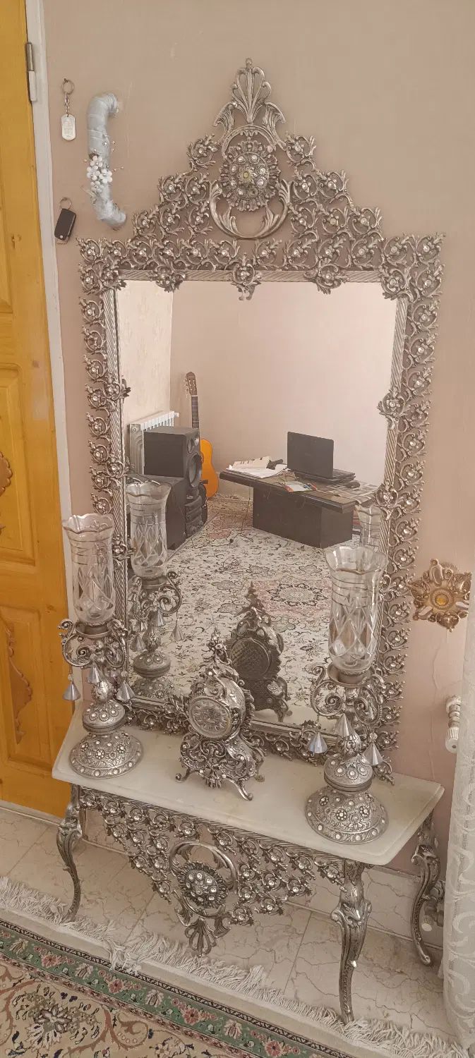آینه،شمعدان،ساعت|آینه|تهران, اکباتان|دیوار